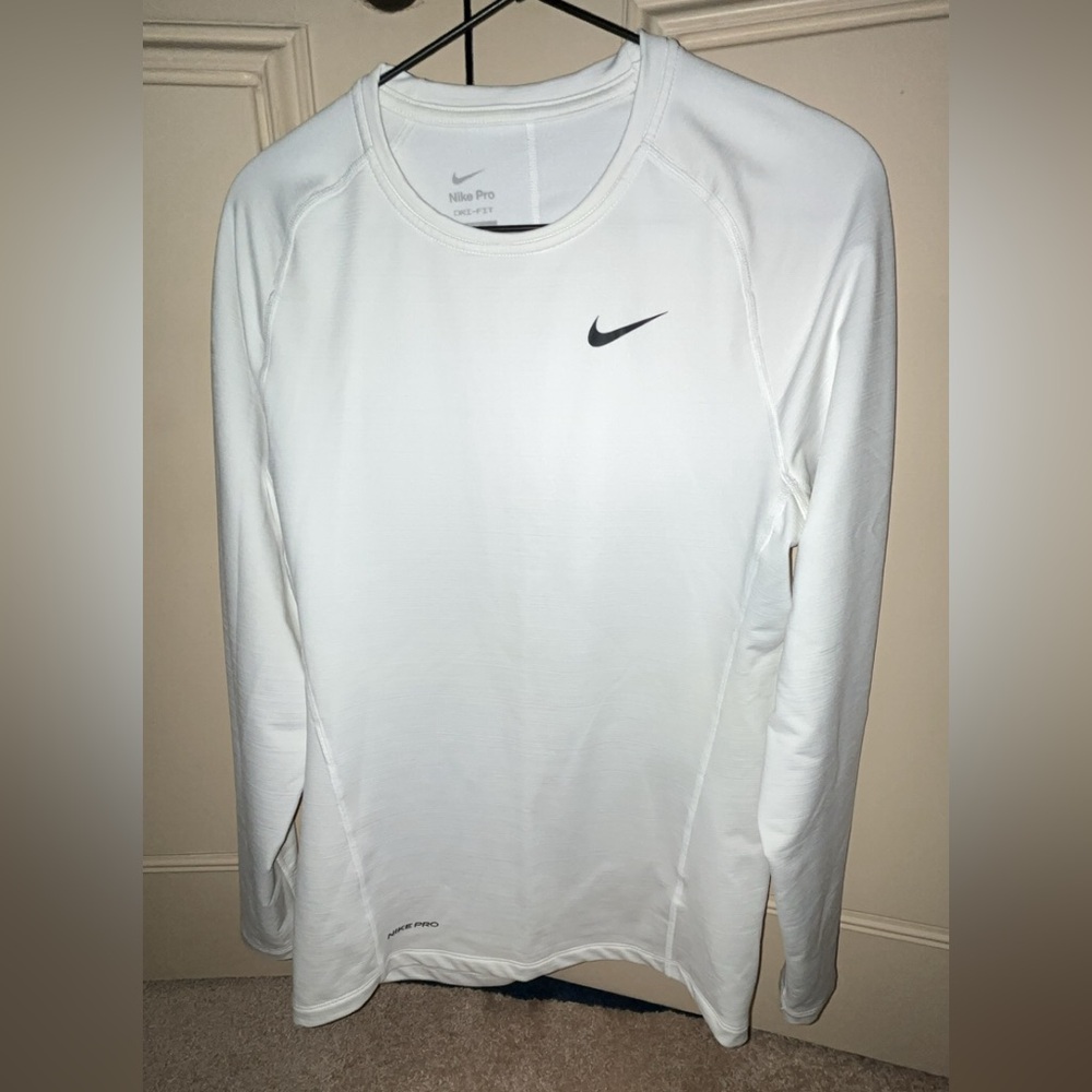 White Nike pro thermal shirt, medium